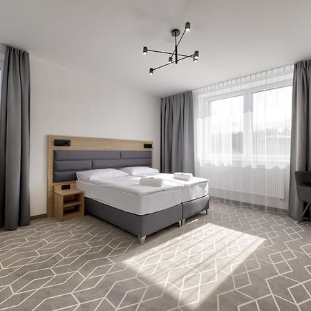 Typton Hotel&Spa Medzilaborce Bagian luar foto