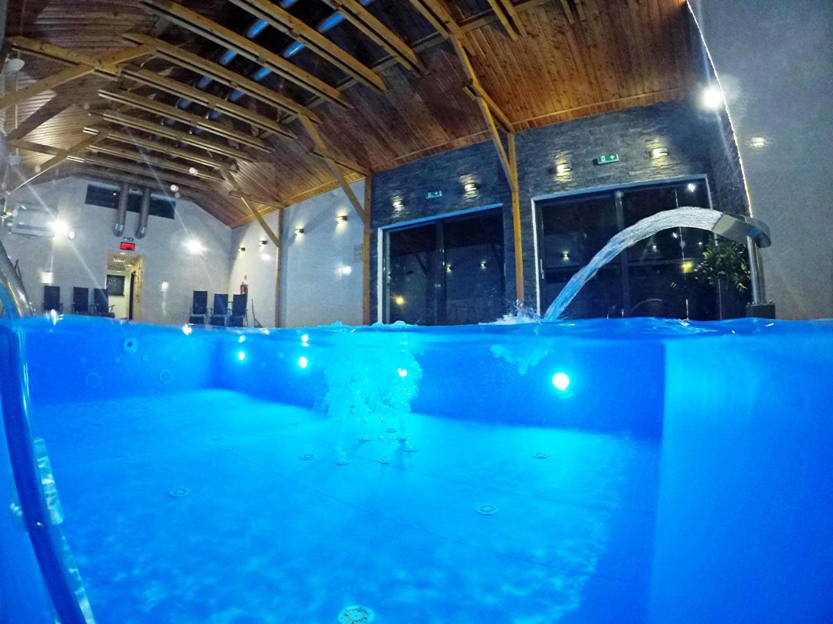 Typton Hotel&Spa Medzilaborce Bagian luar foto