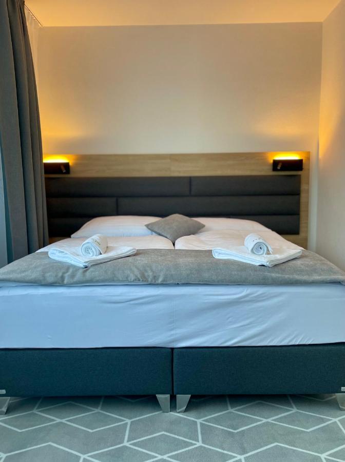 Typton Hotel&Spa Medzilaborce Bagian luar foto