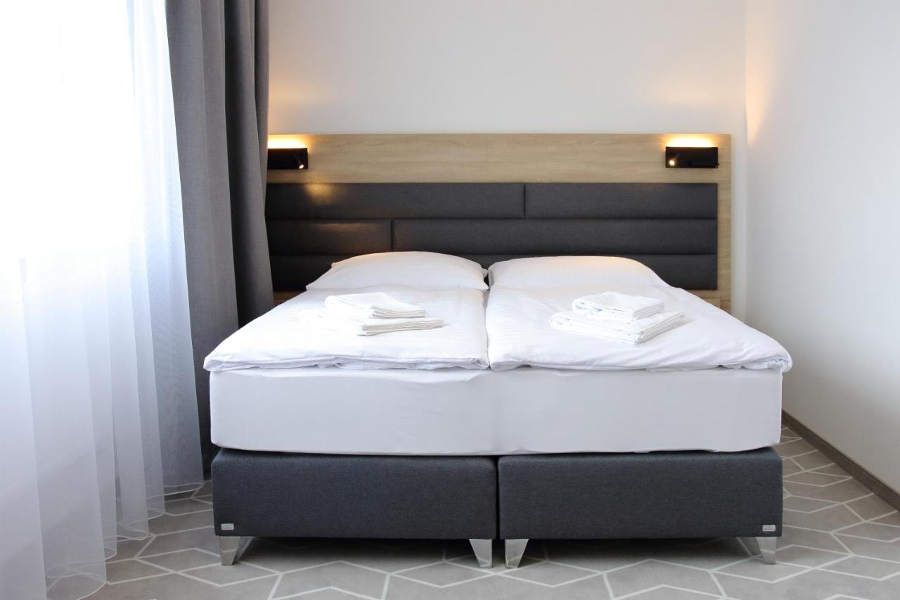 Typton Hotel&Spa Medzilaborce Bagian luar foto