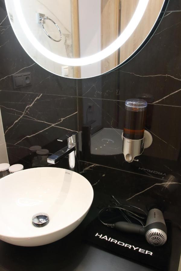 Typton Hotel&Spa Medzilaborce Bagian luar foto