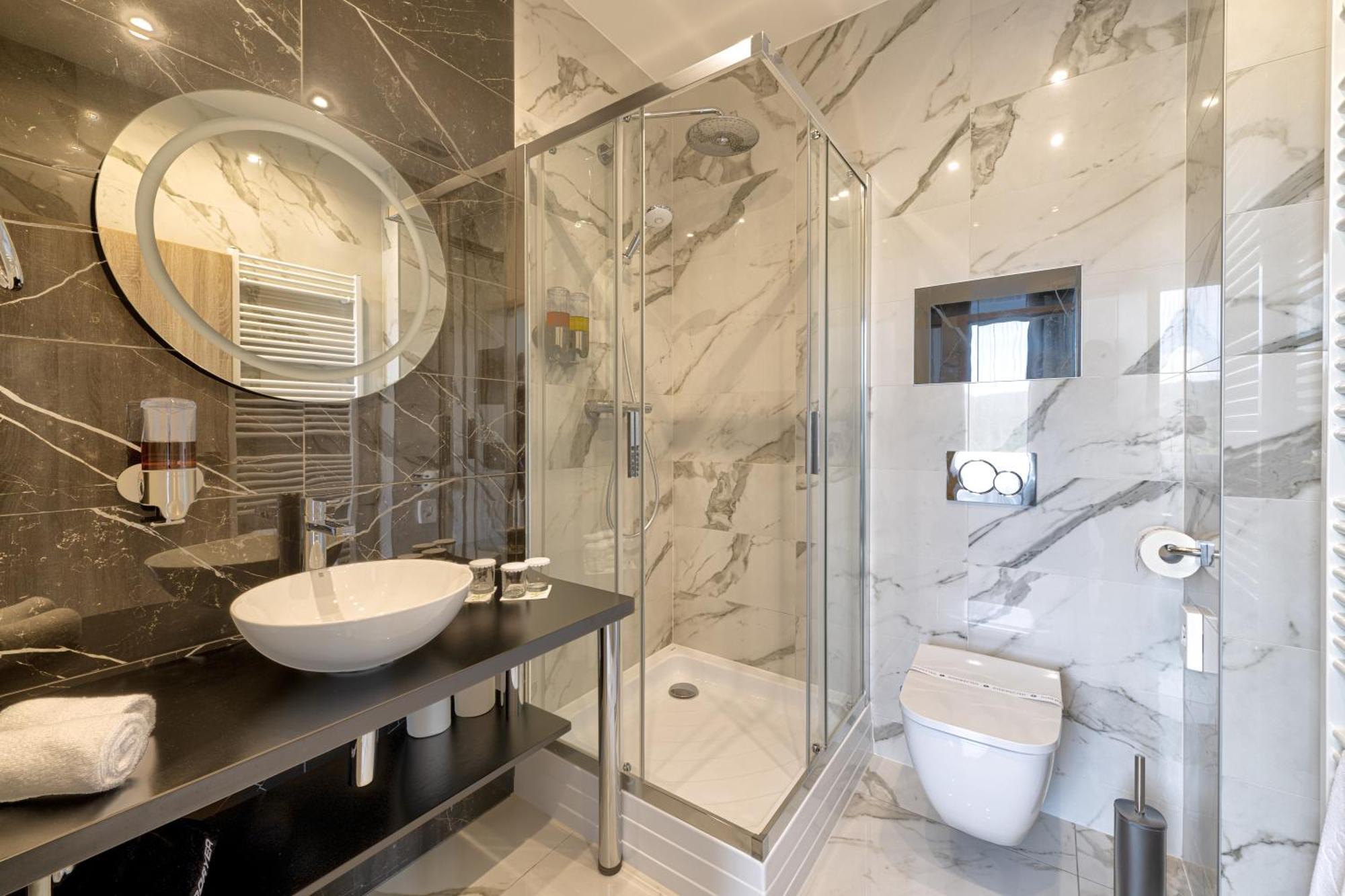 Typton Hotel&Spa Medzilaborce Bagian luar foto