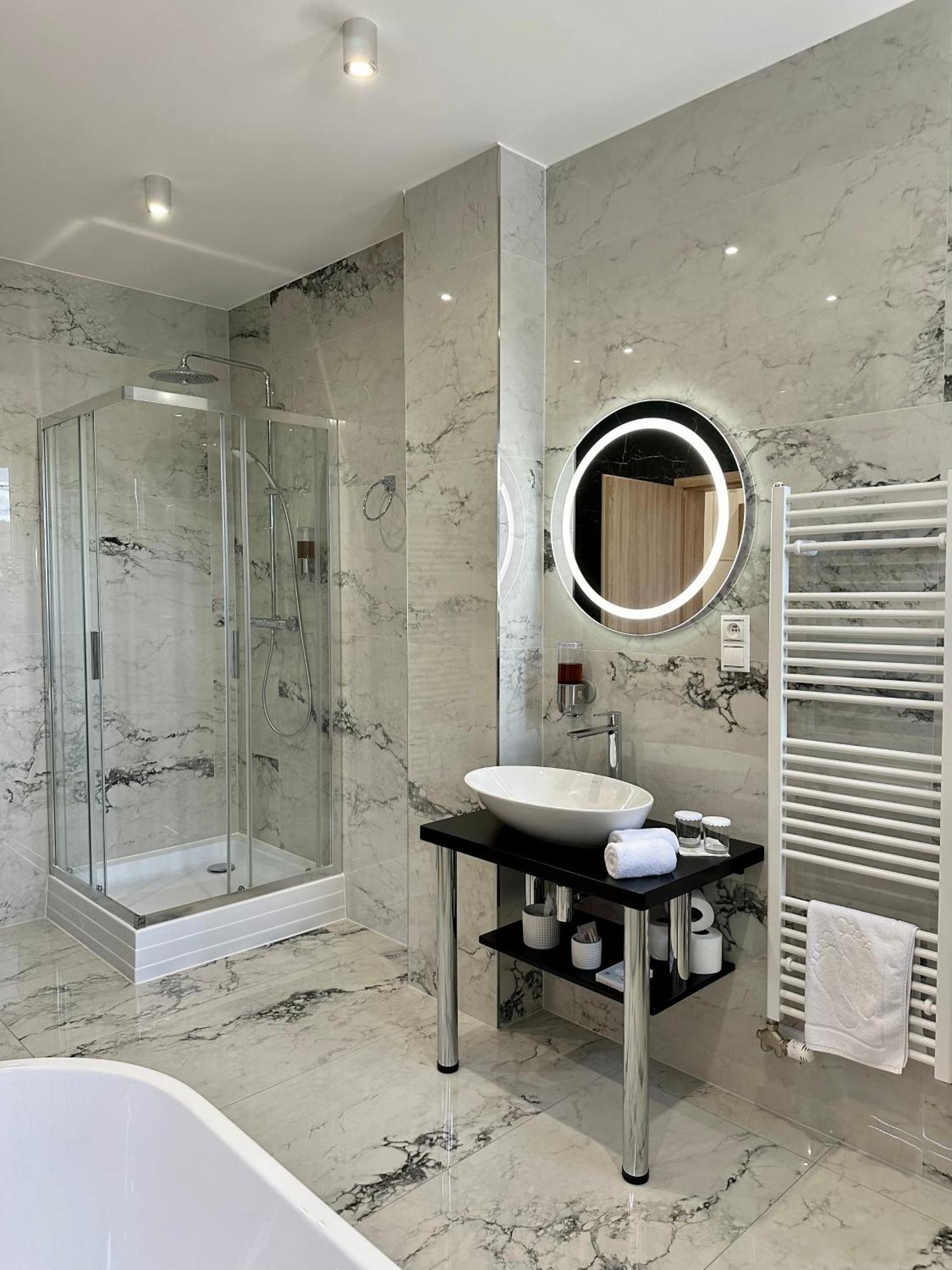 Typton Hotel&Spa Medzilaborce Bagian luar foto